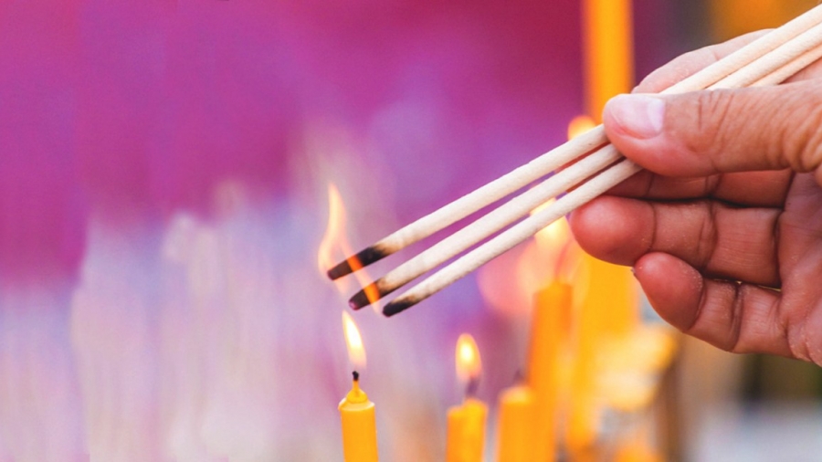 how to burn incense